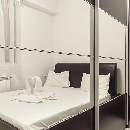 B&P Apartments Promenada * ナボダリ