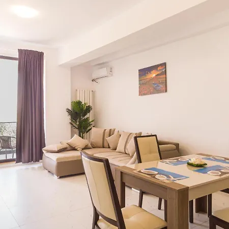 Daire B&P Apartments Promenada *